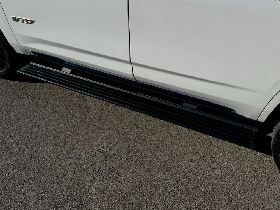 2023 Cadillac Escalade-V 5th Gen - Image 16 of 21