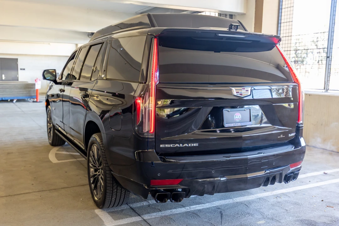 2023 Cadillac Escalade-V 5th Gen - Image 8 of 31