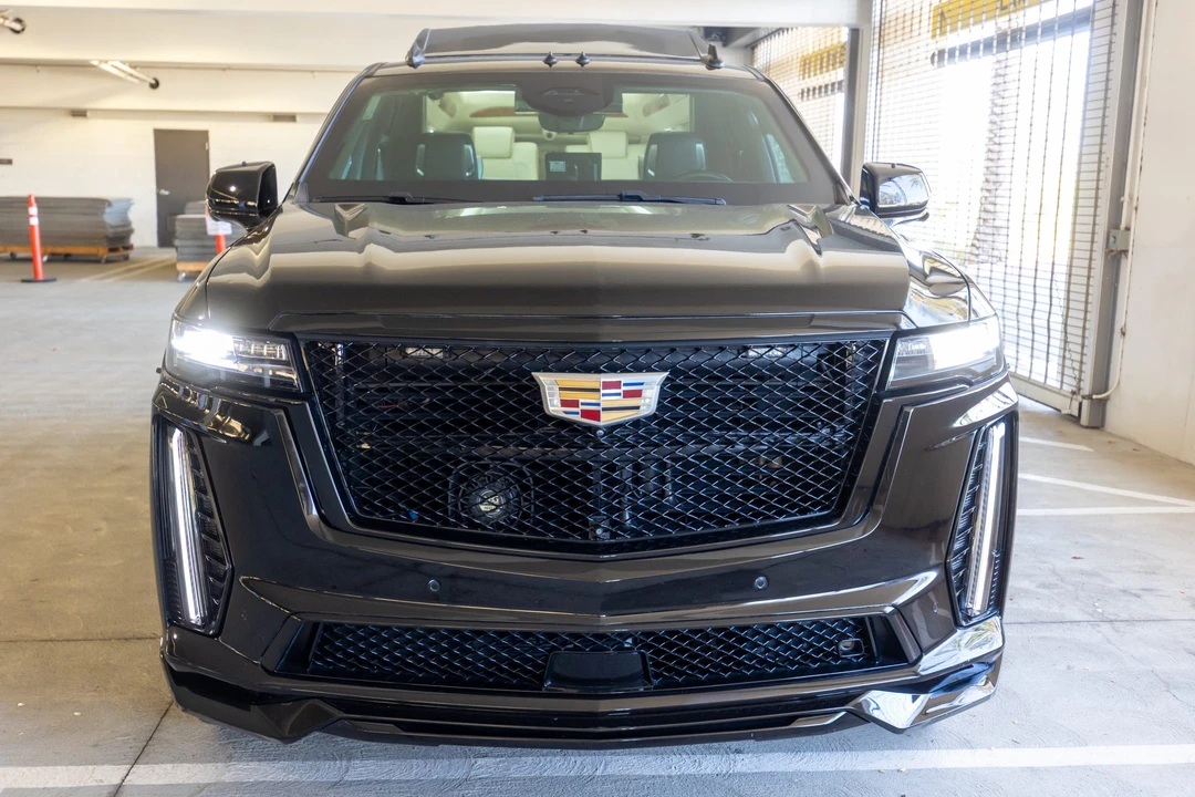 2023 Cadillac Escalade-V 5th Gen - Image 3 of 31