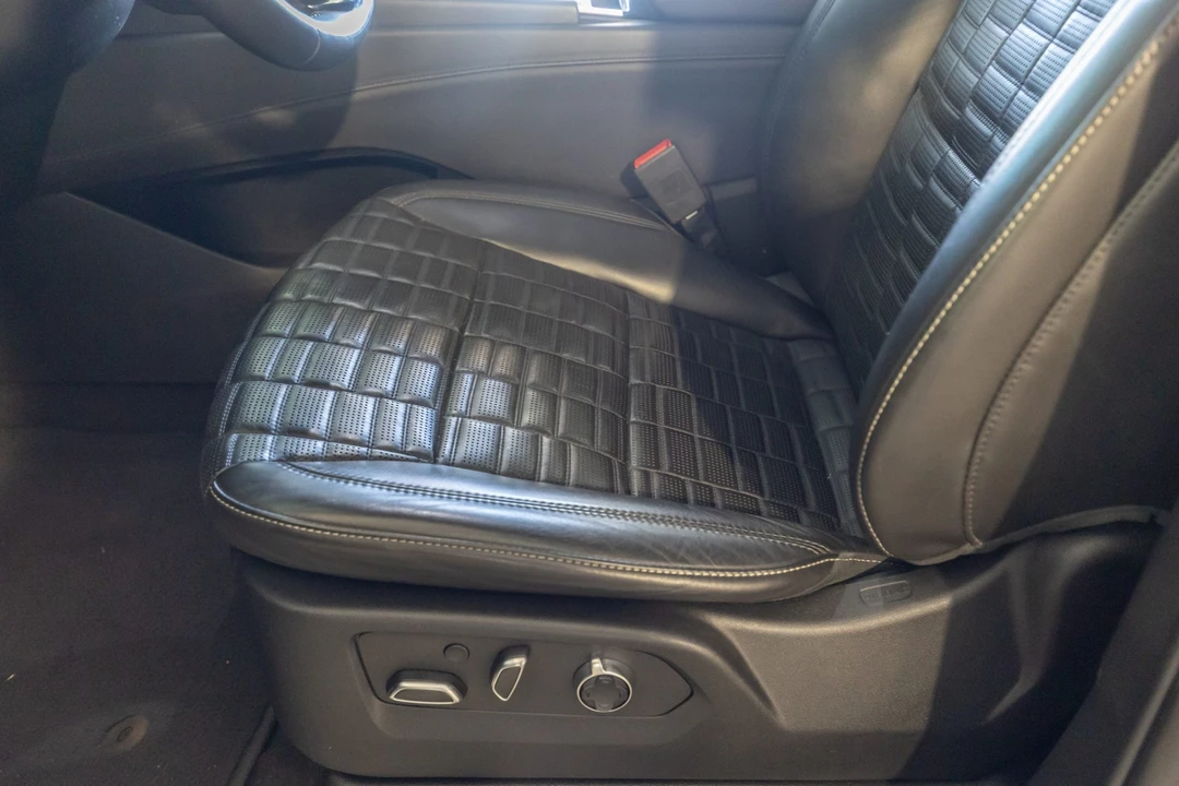 2023 Cadillac Escalade-V 5th Gen - Image 31 of 31