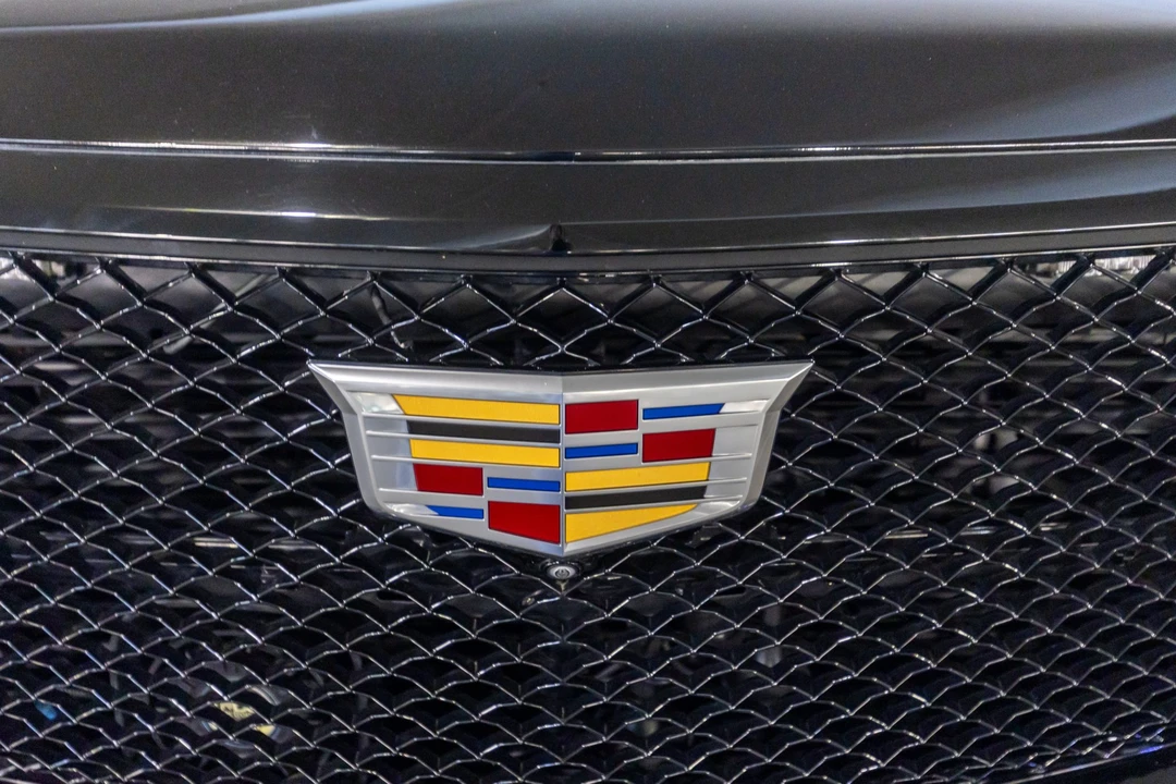2023 Cadillac Escalade-V 5th Gen - Image 11 of 31