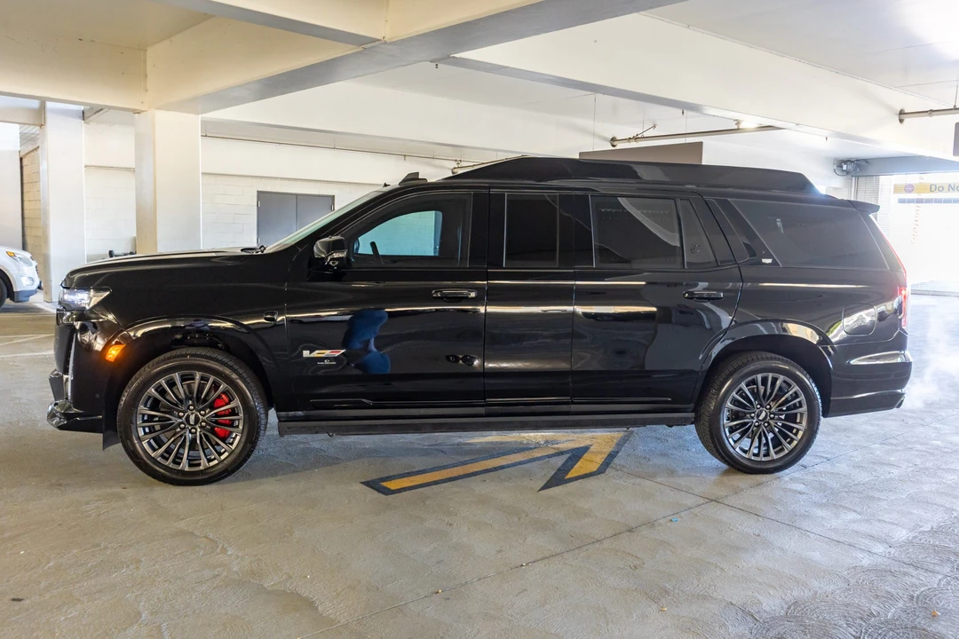2023 Cadillac Escalade-V 5th Gen - Image 9 of 31