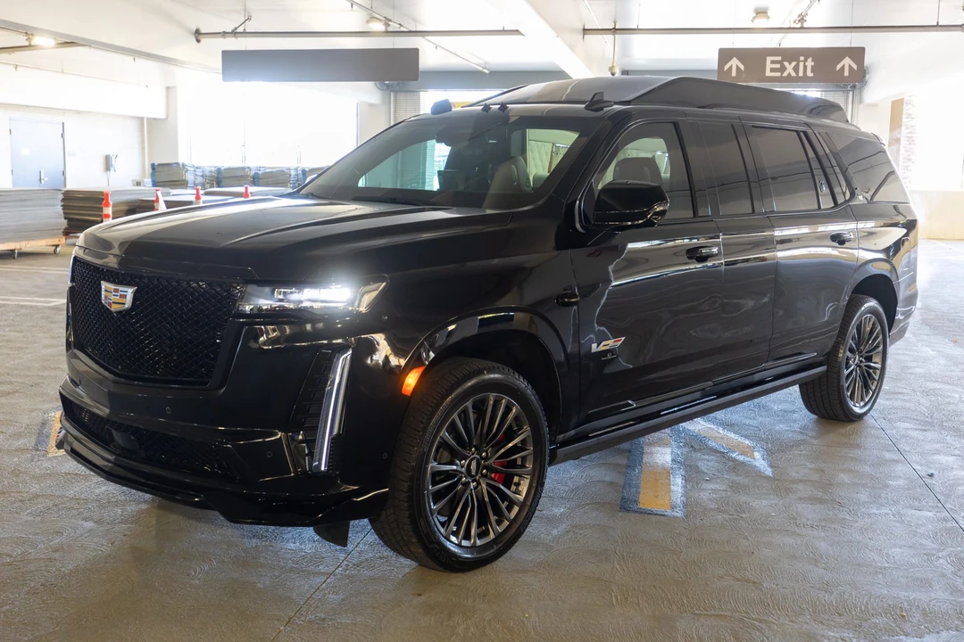 2023 Cadillac Escalade-V 5th Gen - Image 2 of 31