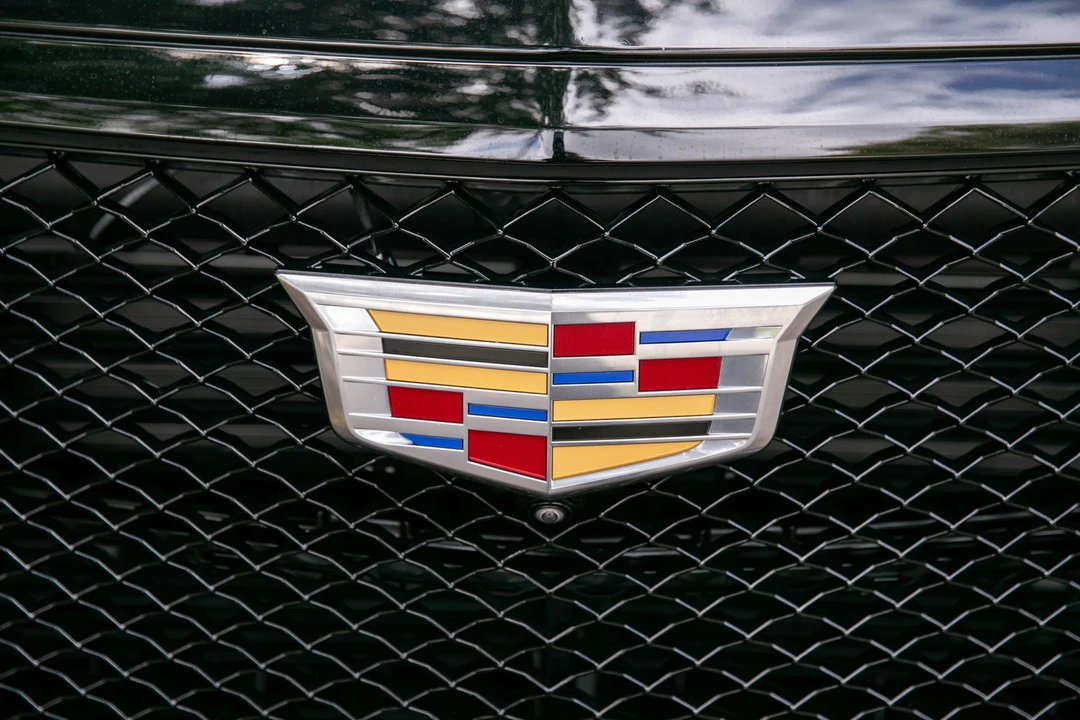 2023 Cadillac Escalade-V 5th Gen - Image 13 of 31