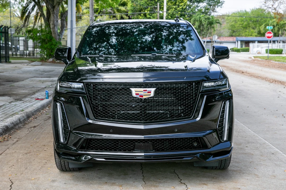 2023 Cadillac Escalade-V 5th Gen - Image 3 of 31
