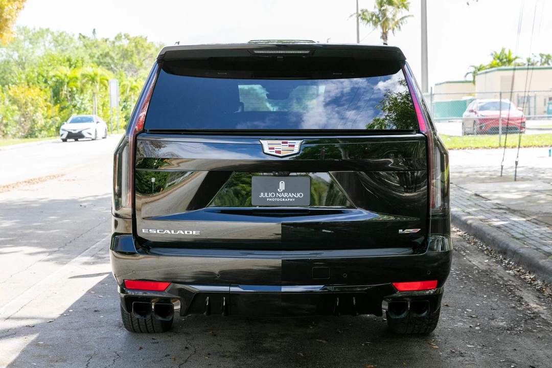 2023 Cadillac Escalade-V 5th Gen - Image 7 of 31