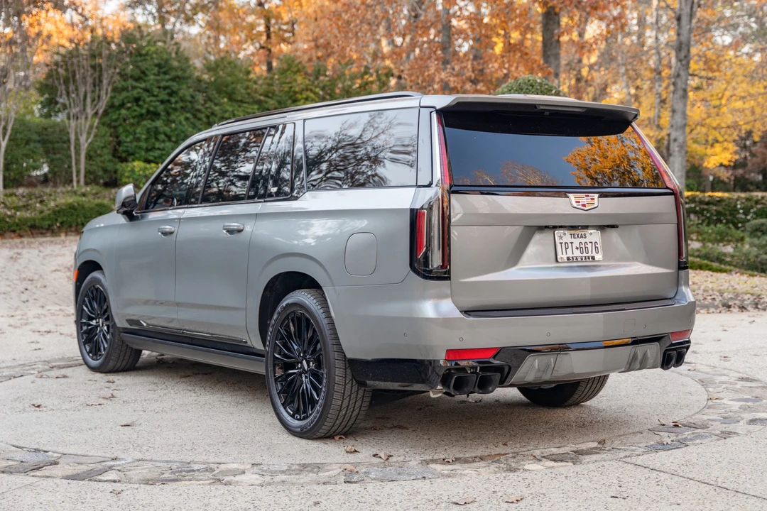 2023 Cadillac Escalade-V 5th Gen - Image 8 of 31