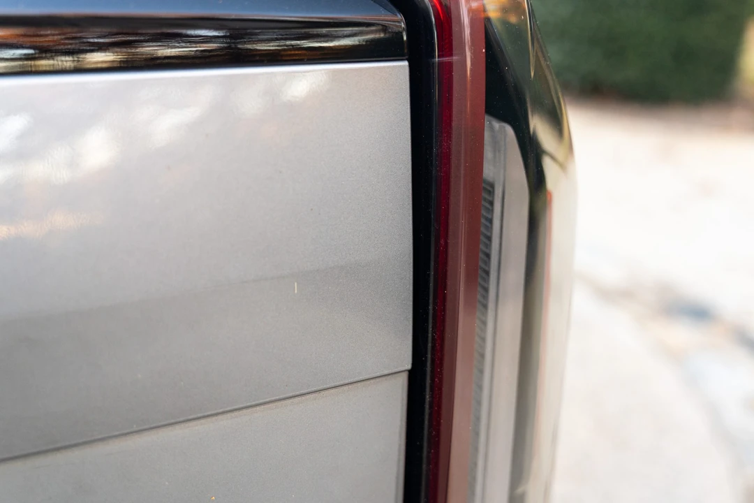 2023 Cadillac Escalade-V 5th Gen - Image 20 of 31