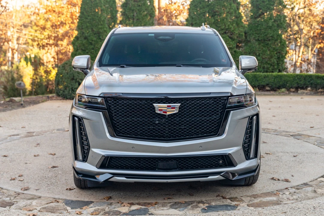 2023 Cadillac Escalade-V 5th Gen - Image 4 of 31