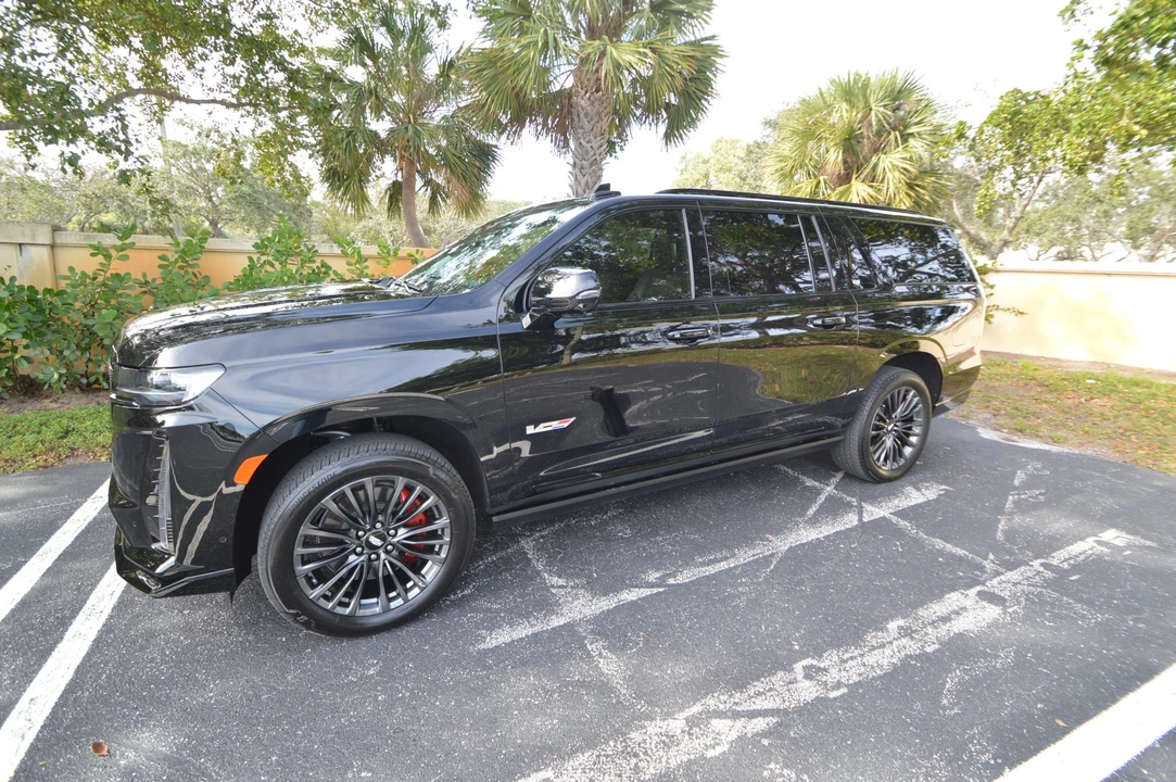 2023 Cadillac Escalade-V 5th Gen - Image 6 of 31