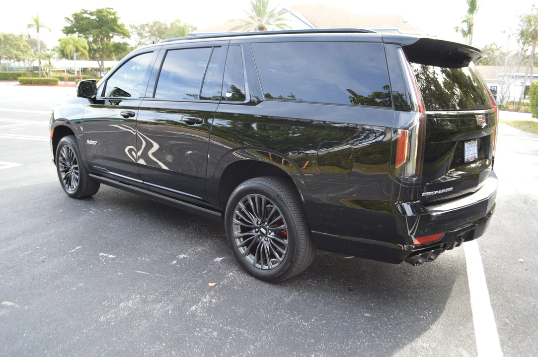 2023 Cadillac Escalade-V 5th Gen - Image 7 of 31