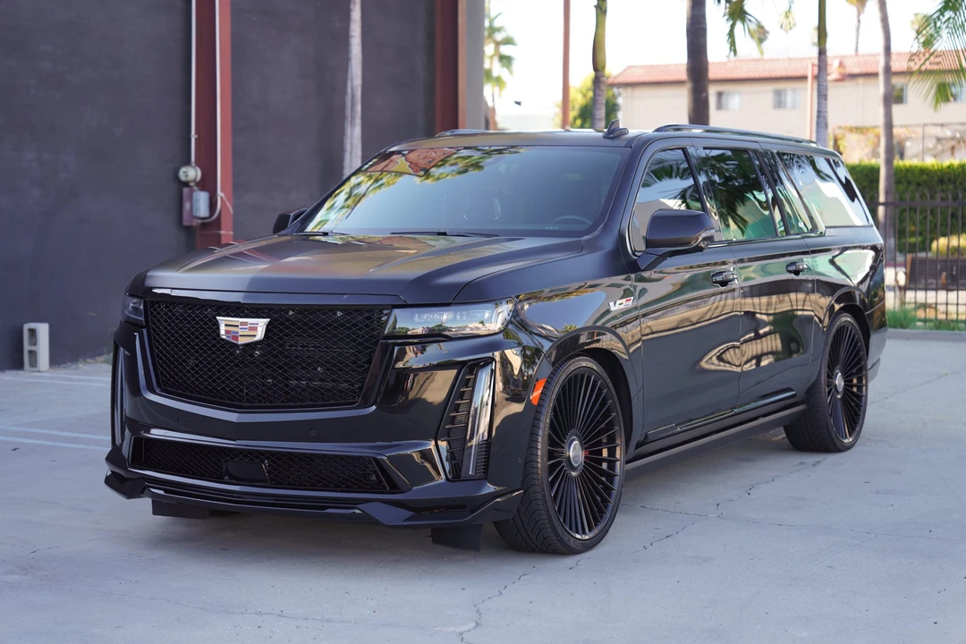 2023 Cadillac Escalade-V 5th Gen - Image 2 of 31