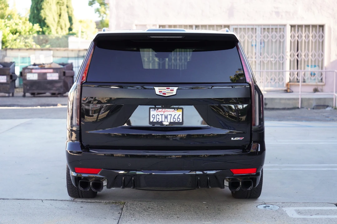 2023 Cadillac Escalade-V 5th Gen - Image 10 of 31