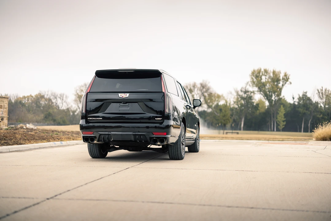 2023 Cadillac Escalade-V 5th Gen - Image 20 of 31