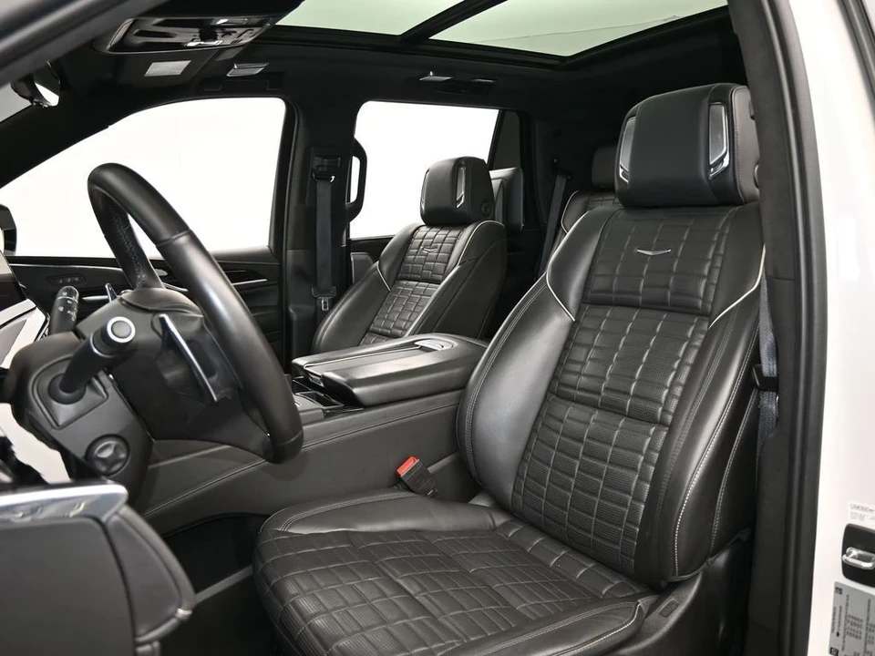 2023 Cadillac Escalade-V 5th Gen - Image 10 of 12