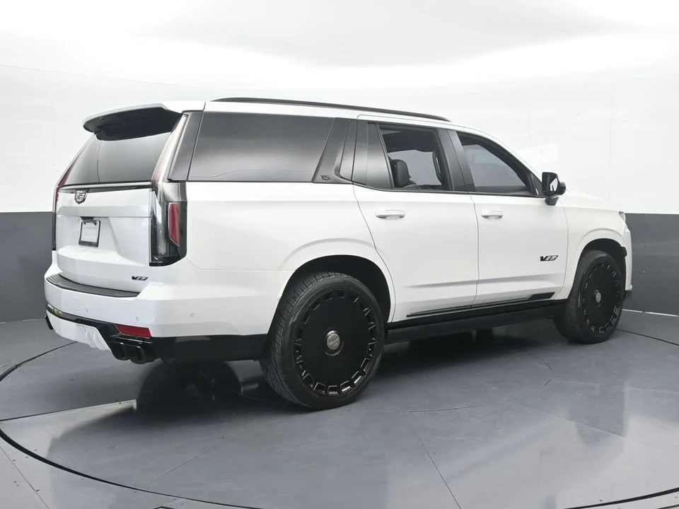 2023 Cadillac Escalade-V 5th Gen - Image 6 of 12