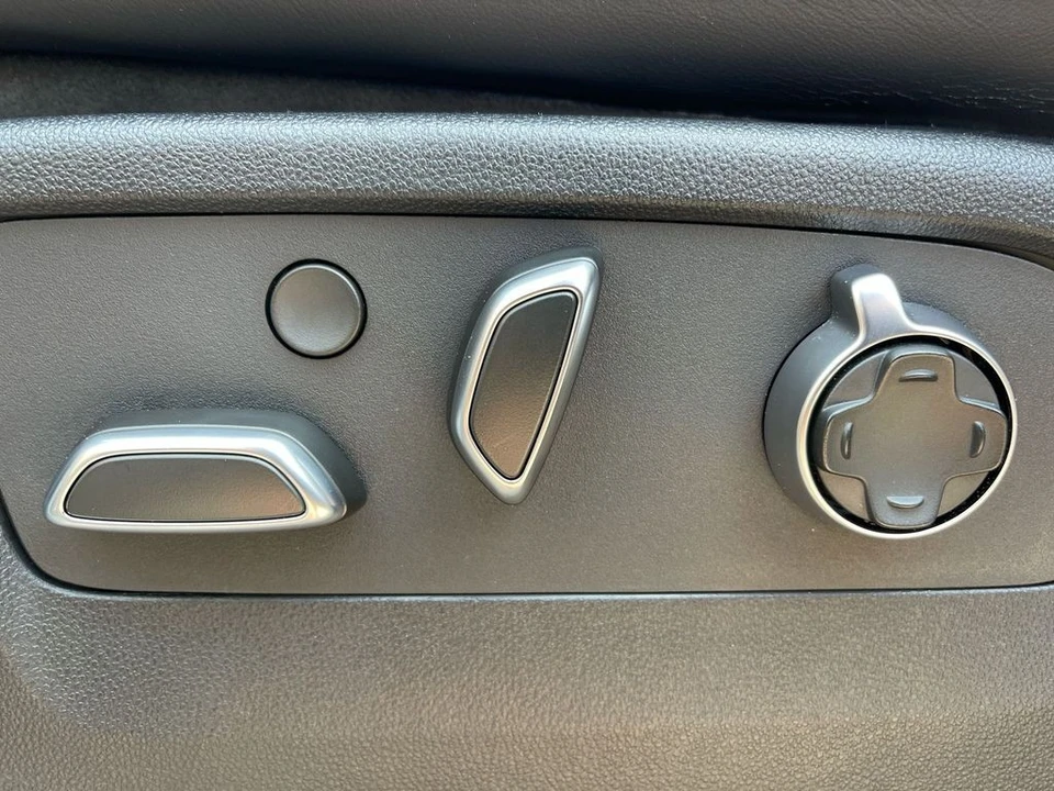 2023 Cadillac Escalade-V 5th Gen - Image 10 of 12