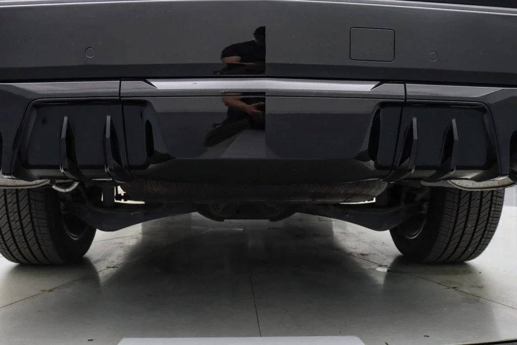 2023 Cadillac Escalade-V 5th Gen - Image 16 of 21