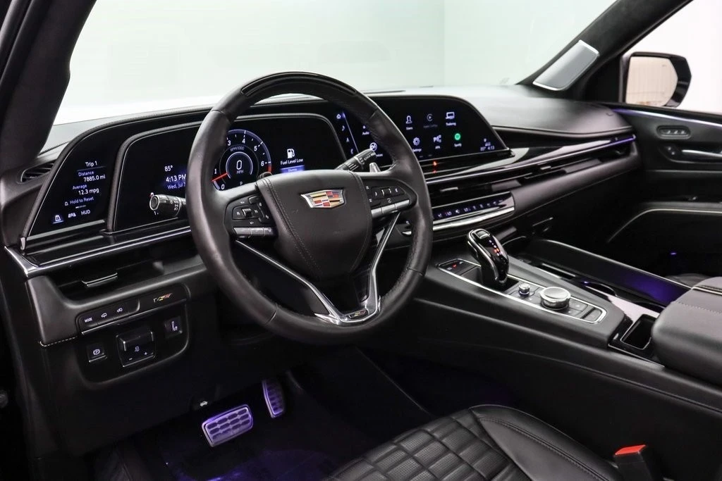 2023 Cadillac Escalade-V 5th Gen - Image 18 of 21