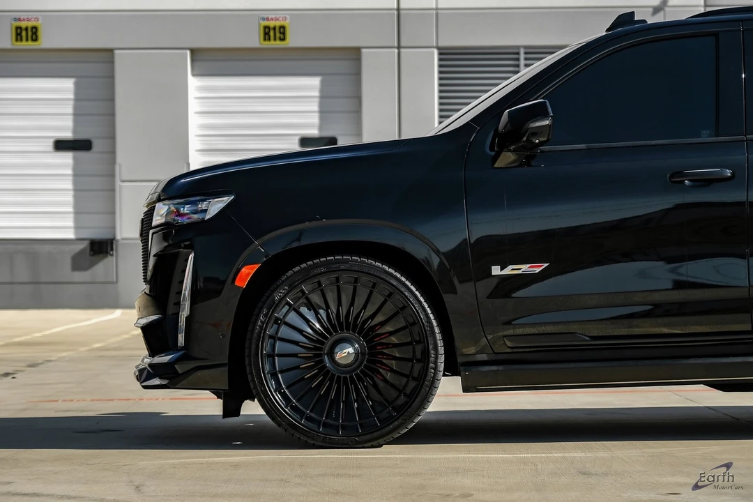 2023 Cadillac Escalade-V 5th Gen - Image 6 of 12