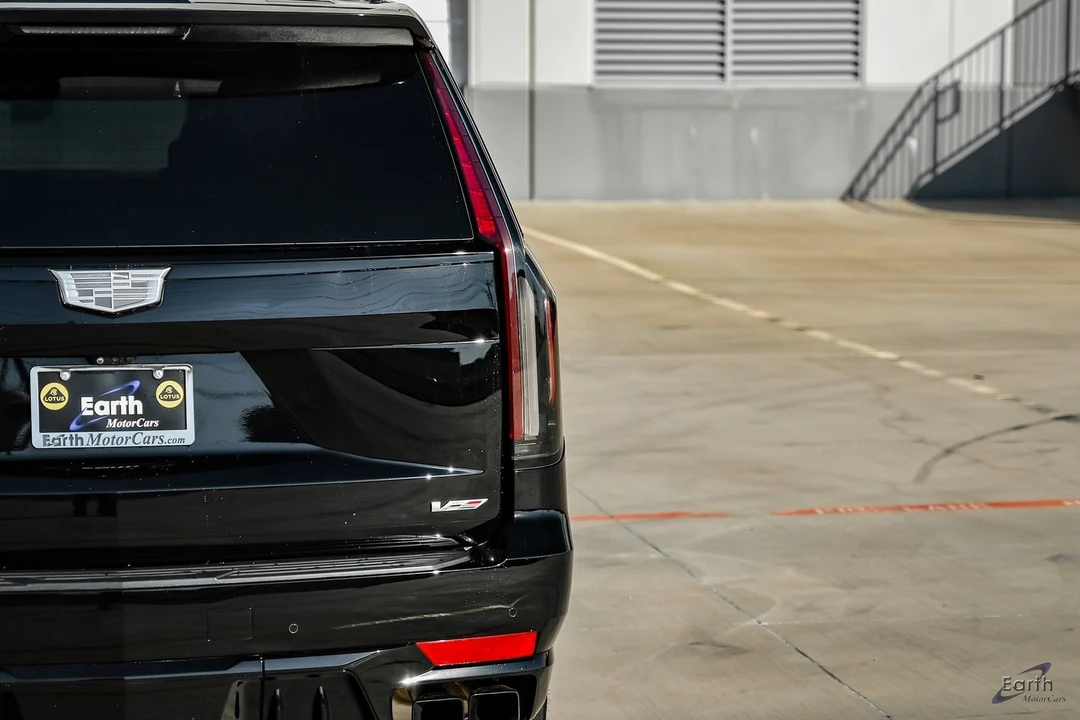 2023 Cadillac Escalade-V 5th Gen - Image 12 of 12