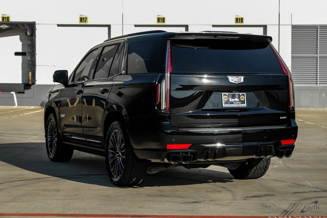 2023 Cadillac Escalade-V 5th Gen - Image 9 of 12
