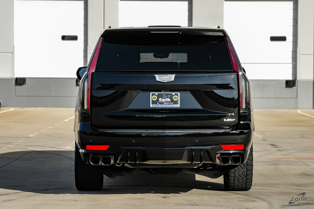 2023 Cadillac Escalade-V 5th Gen - Image 10 of 12