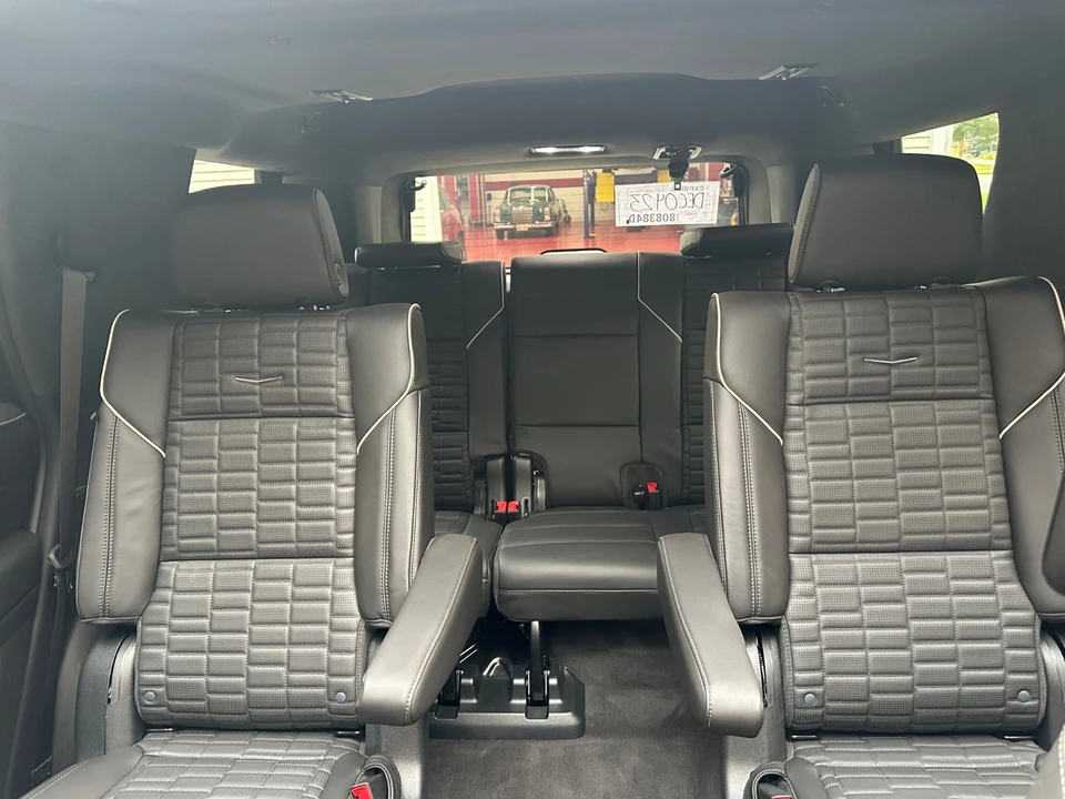 2023 Cadillac Escalade-V 5th Gen - Image 19 of 21
