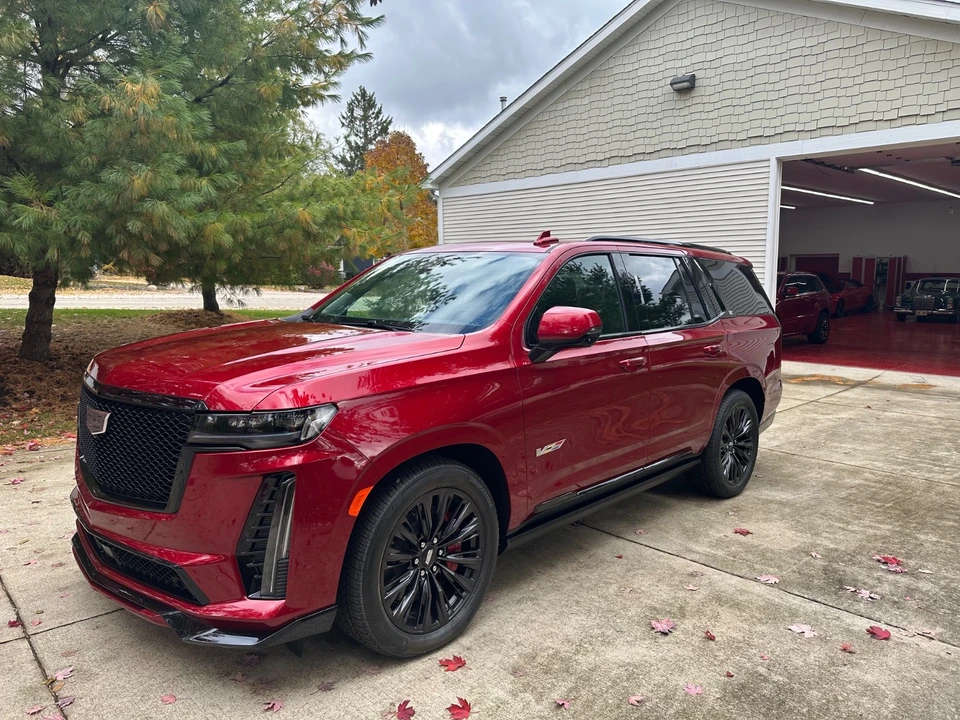2023 Cadillac Escalade-V 5th Gen - Image 3 of 21