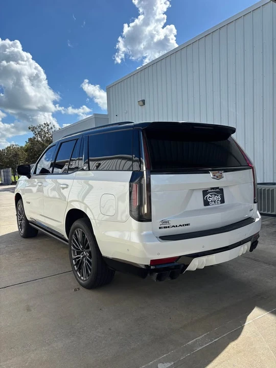 2023 Cadillac Escalade-V 5th Gen - Image 7 of 15
