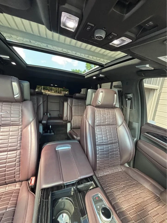 2023 Cadillac Escalade-V 5th Gen - Image 12 of 15