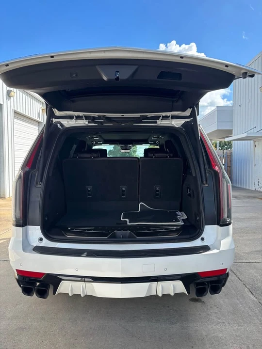 2023 Cadillac Escalade-V 5th Gen - Image 8 of 15