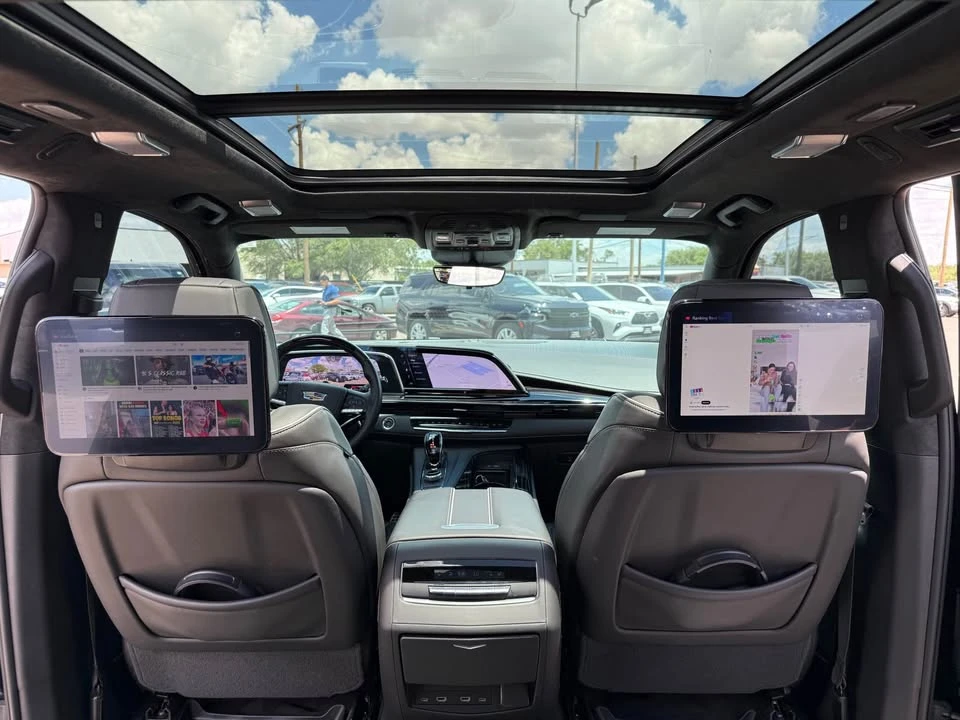 2023 Cadillac Escalade-V 5th Gen - Image 10 of 20