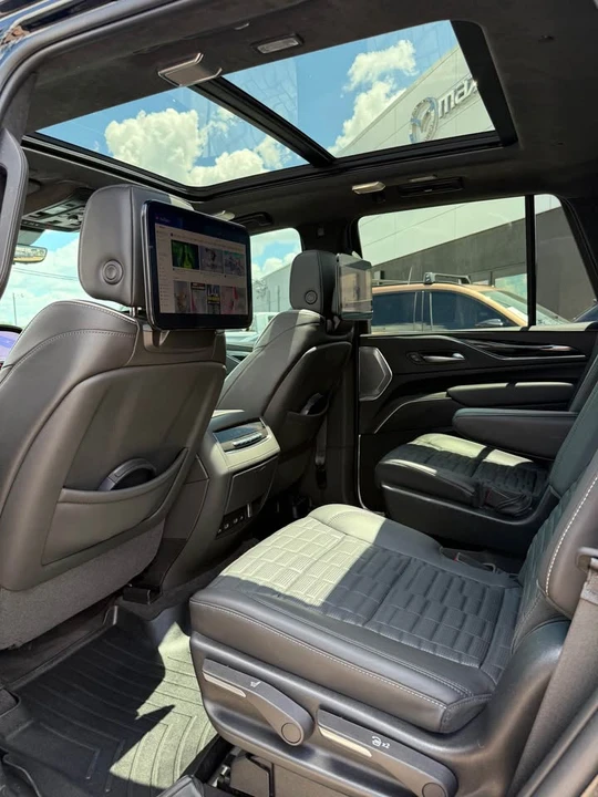2023 Cadillac Escalade-V 5th Gen - Image 8 of 20