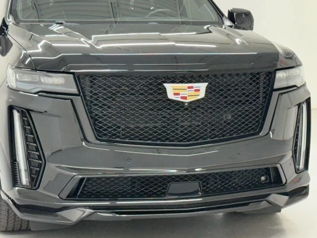 2023 Cadillac Escalade-V 5th Gen - Image 13 of 21