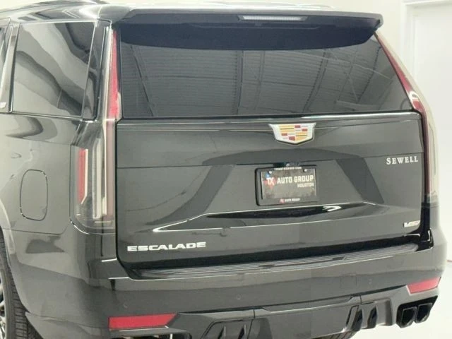 2023 Cadillac Escalade-V 5th Gen - Image 16 of 21