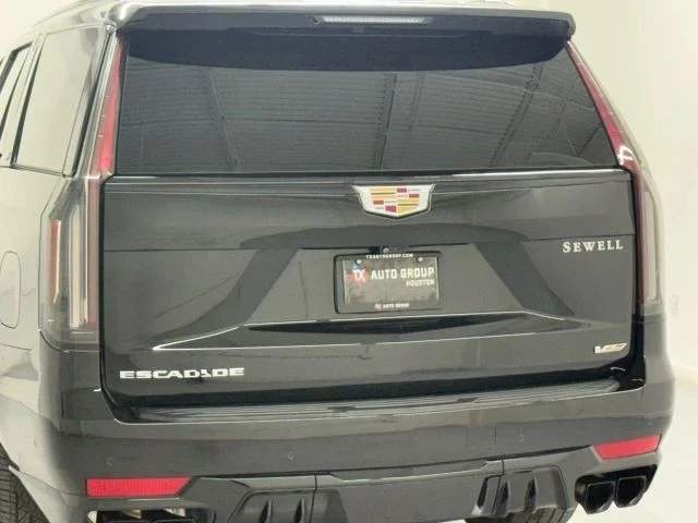 2023 Cadillac Escalade-V 5th Gen - Image 17 of 21