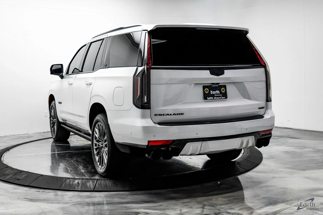 2023 Cadillac Escalade-V 5th Gen - Image 9 of 12