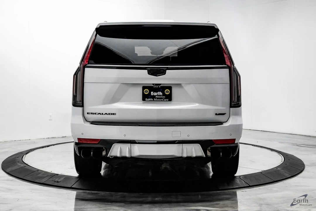 2023 Cadillac Escalade-V 5th Gen - Image 10 of 12