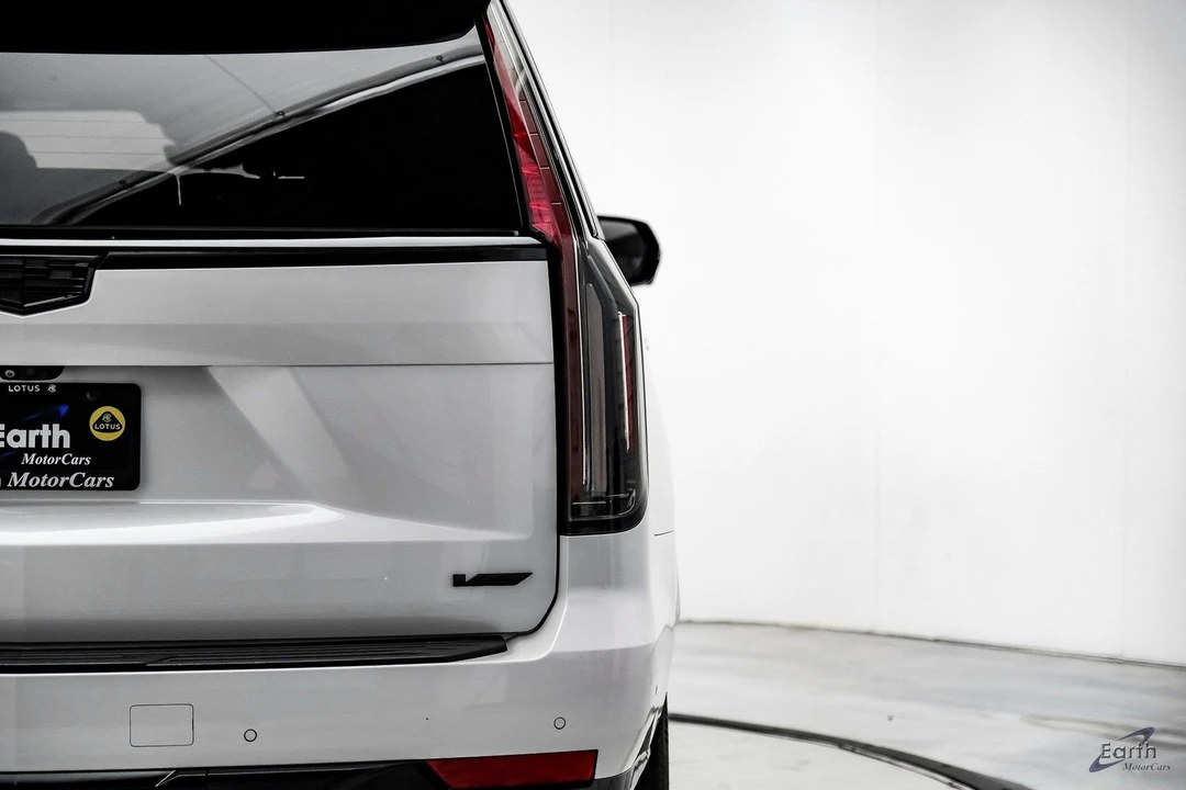 2023 Cadillac Escalade-V 5th Gen - Image 12 of 12
