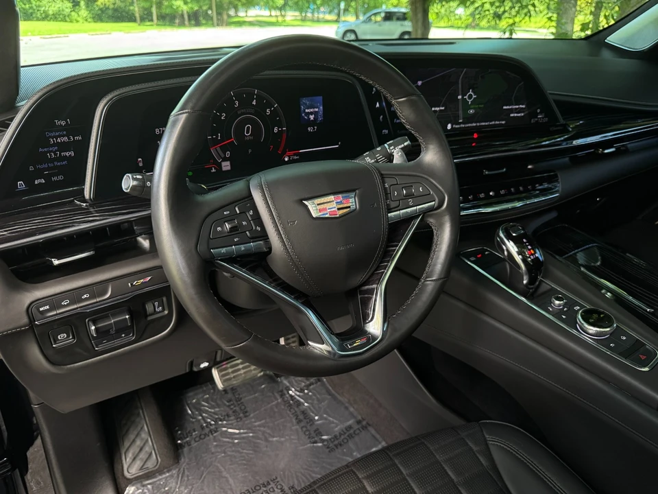 2023 Cadillac Escalade-V 5th Gen - Image 19 of 21