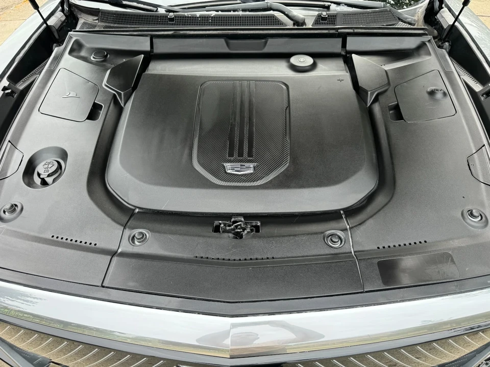 2023 Cadillac Lyriq - Image 10 of 21
