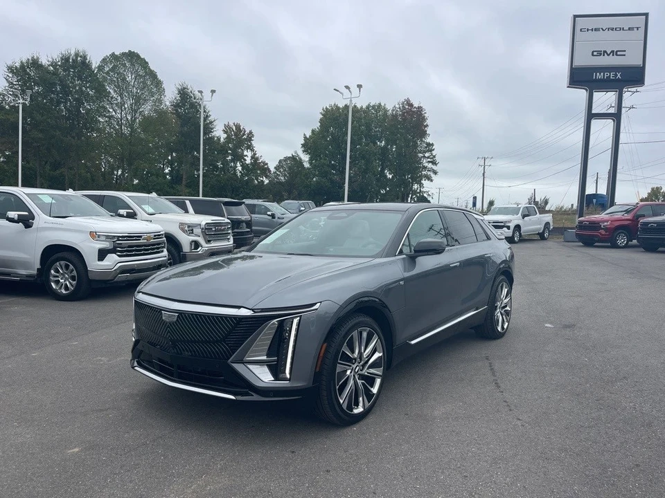 2023 Cadillac Lyriq - Image 8 of 12