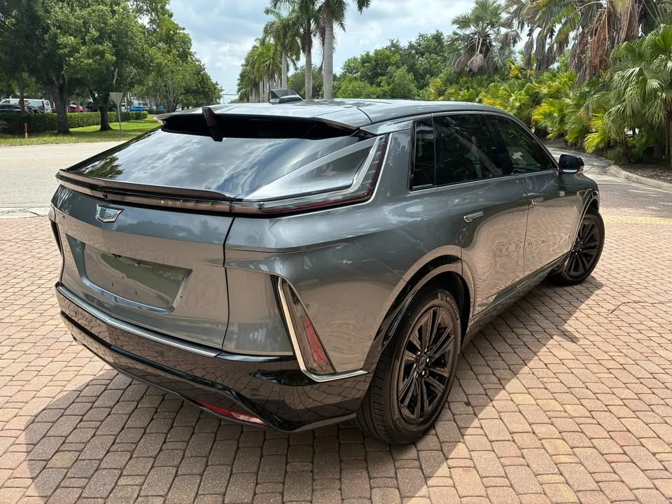 2023 Cadillac Lyriq - Image 4 of 19