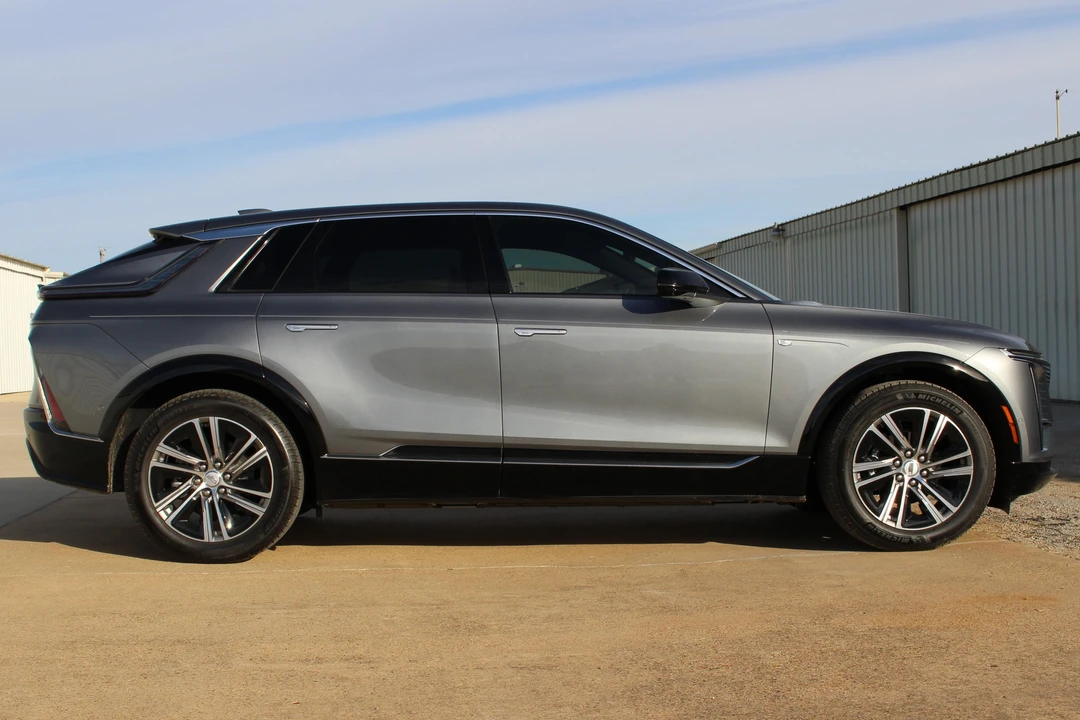2023 Cadillac Lyriq - Image 3 of 6