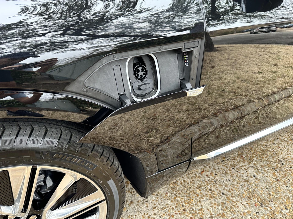 2023 Cadillac Lyriq - Image 20 of 31