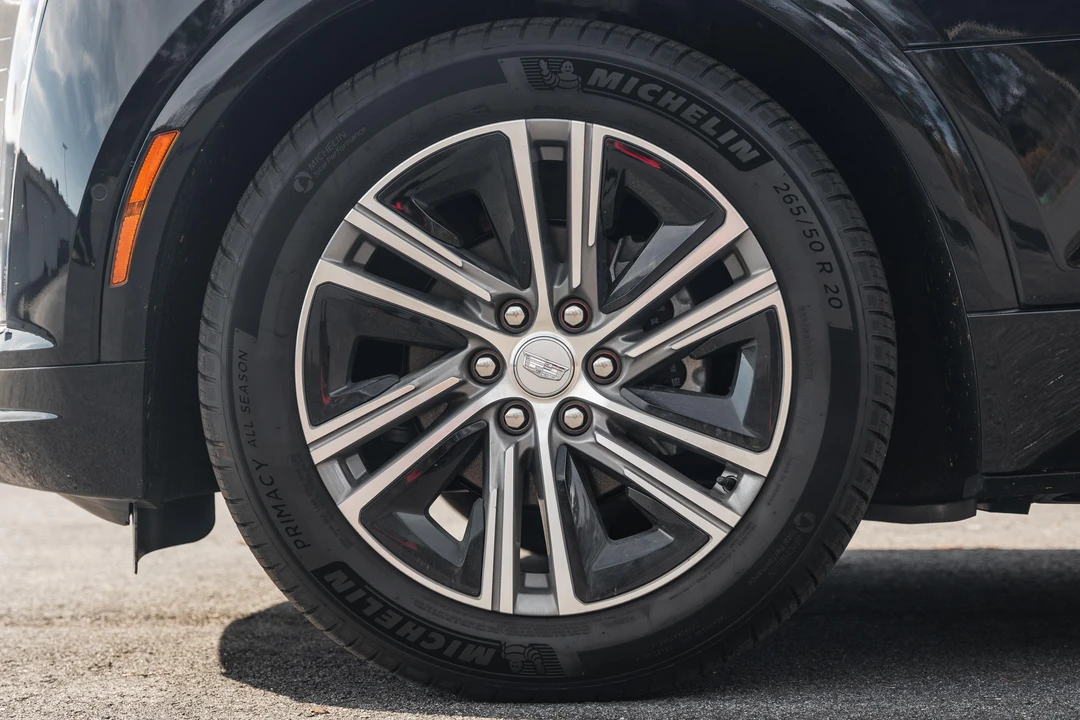 2023 Cadillac Lyriq - Image 23 of 31