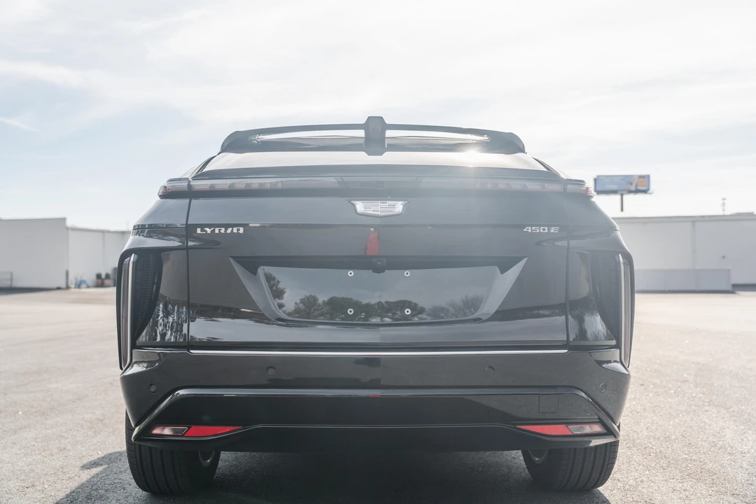 2023 Cadillac Lyriq - Image 9 of 31