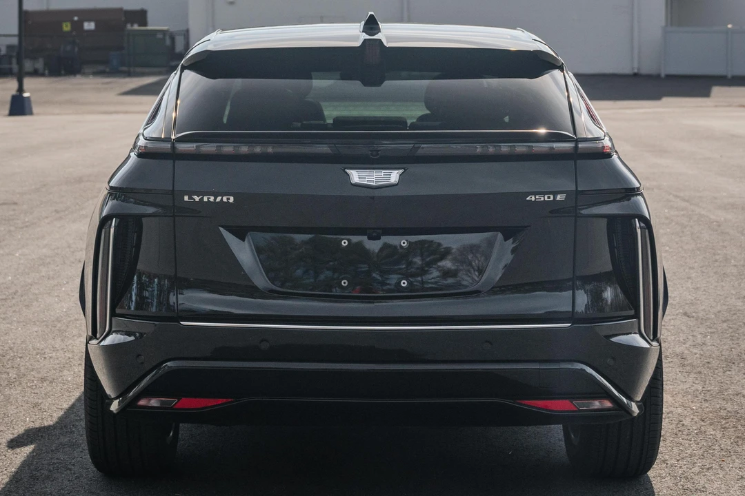 2023 Cadillac Lyriq - Image 5 of 31