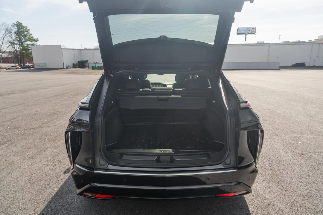 2023 Cadillac Lyriq - Image 13 of 31
